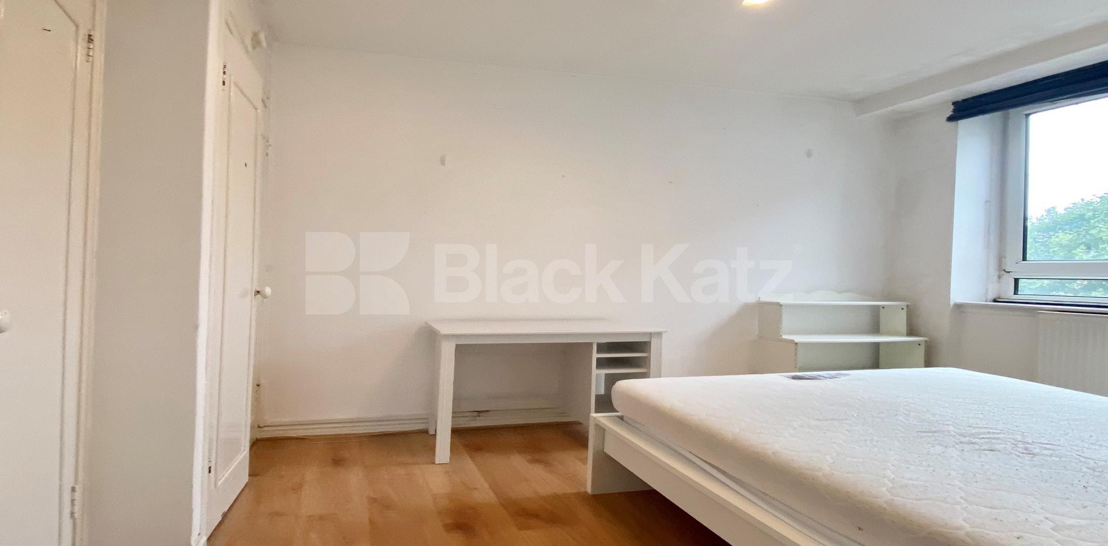 			LET , 4 Bedroom, 1 bath, 1 reception Apartment			 Rolls Road, Bermondsey